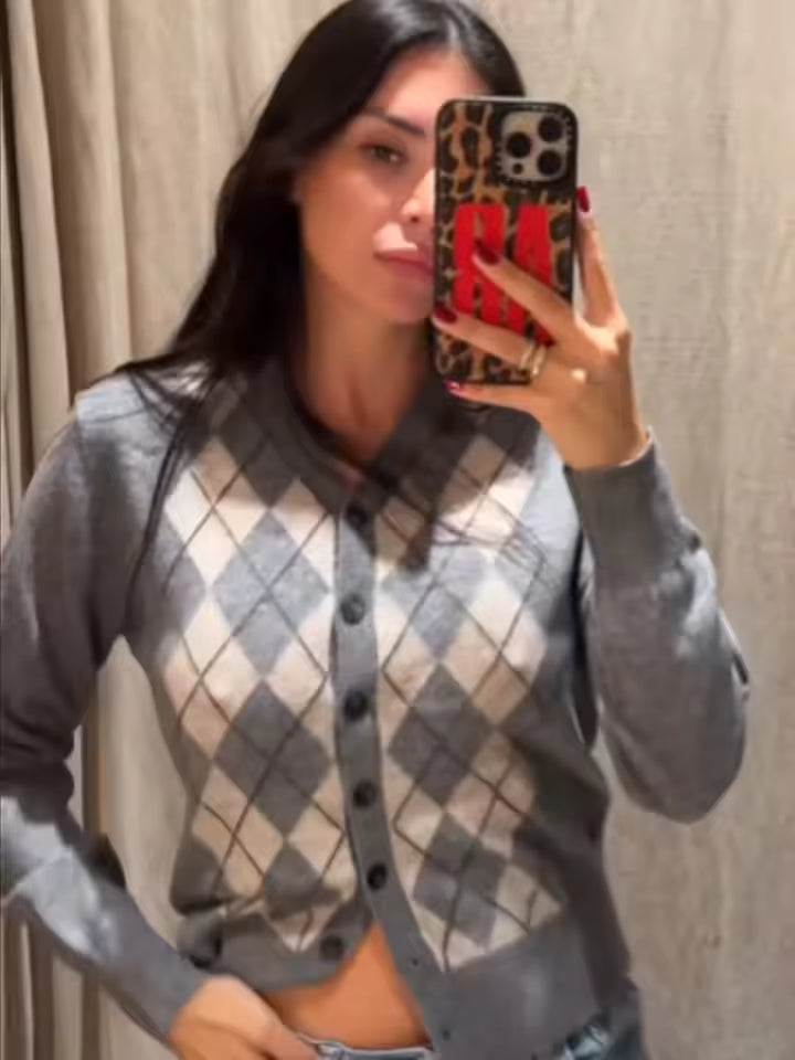 Vintage Argyle Plaid Cardigan Women - 2026 Autumn Chic V-Neck Knitted Top - Preppy Style Single Breasted Short Jumper
